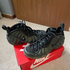 Pine Green Foamposits